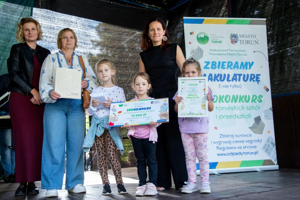 Zbieramy makulaturę (i nie tylko) - rozdanie nagród